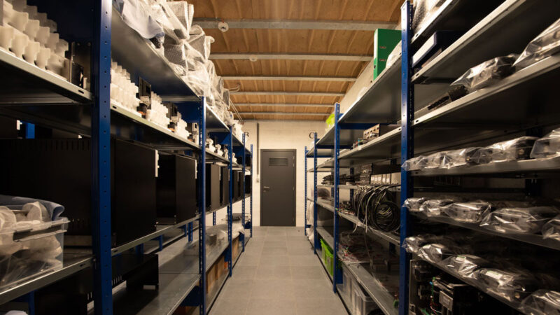 ora neptis stock room
